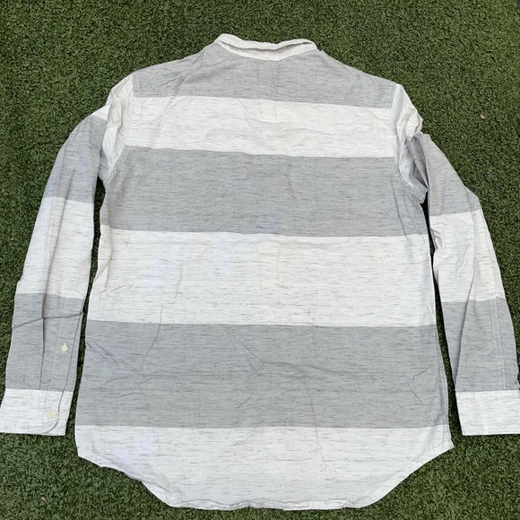 Quiksilver Button Down. - Picture 3 of 3